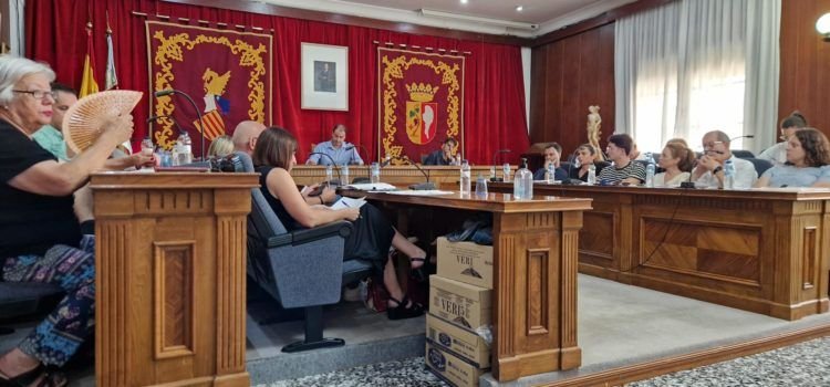 Ocultar fets i crear conflictes