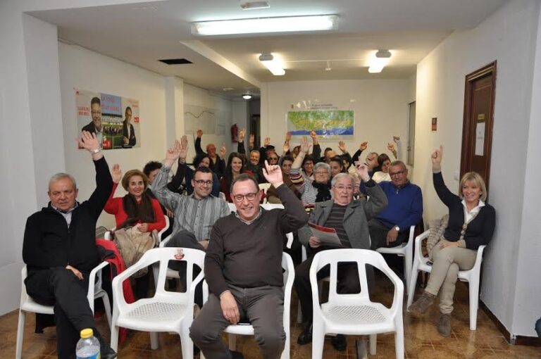 Relleu històric dels Socialistes de VinaròsRelevo histórico de los Socialistas de Vinaròs